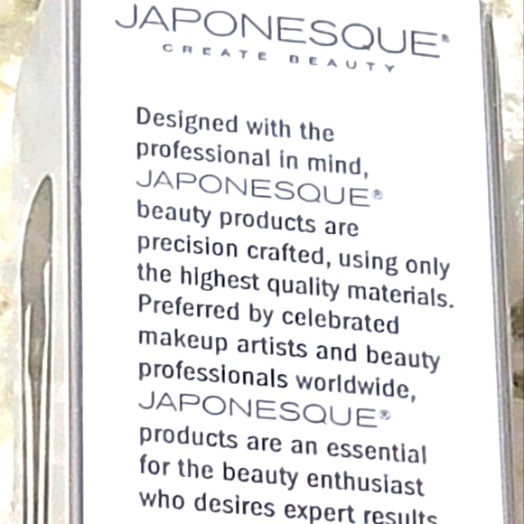 NWT Japonesque Eye Smudger Brush - Picture 5 of 6